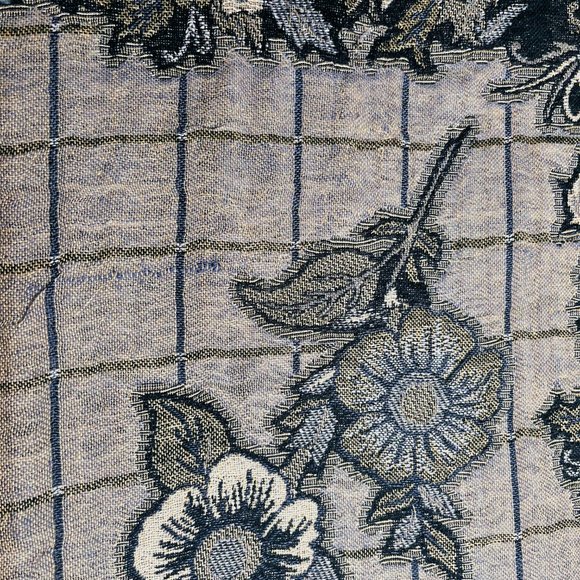 🌿 Handmade Pashmina & Viscose Scarf – Vintage Floral Design - Picture 5 of 8